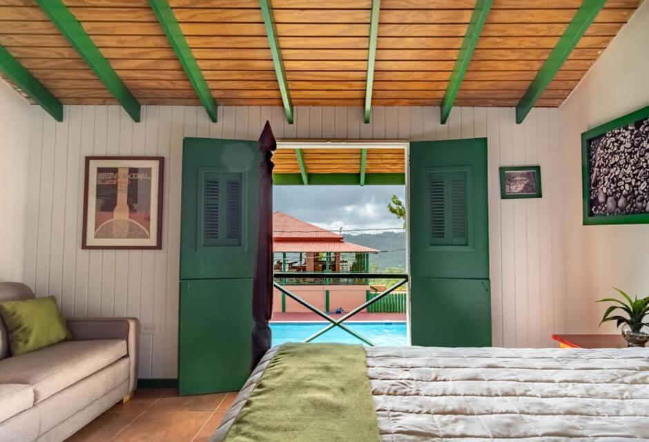 Готель Hacienda Juanita Maricao Екстер'єр фото